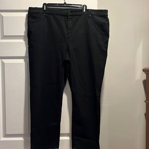 Soft, beautiful, Chicos, size 4R (18-20), black, 5-pocket, button, leggings.